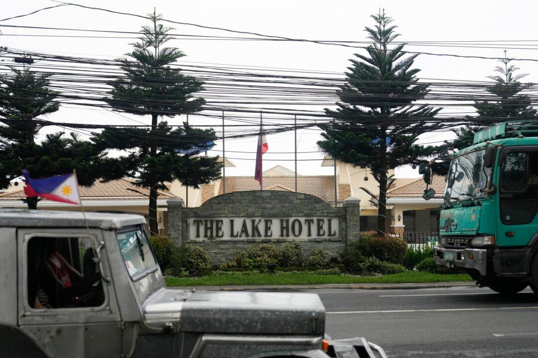 2 Australians and One Filipina Killed in Philippine Hotel, Officials Say
