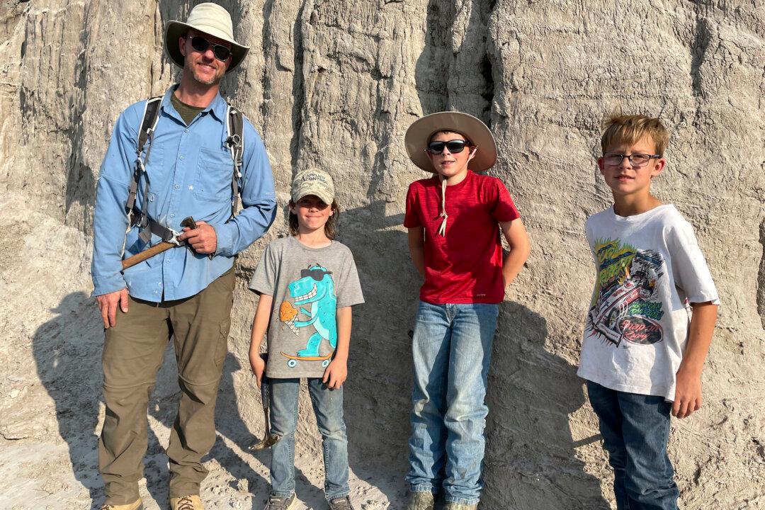 Taking the Kids: Kids Discover a Rare ‘Teen Rex’ in the Badlands of North Dakota