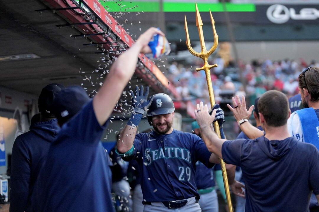 Raleigh Again Homers From Each Side of Plate as Mariners Rout Angels