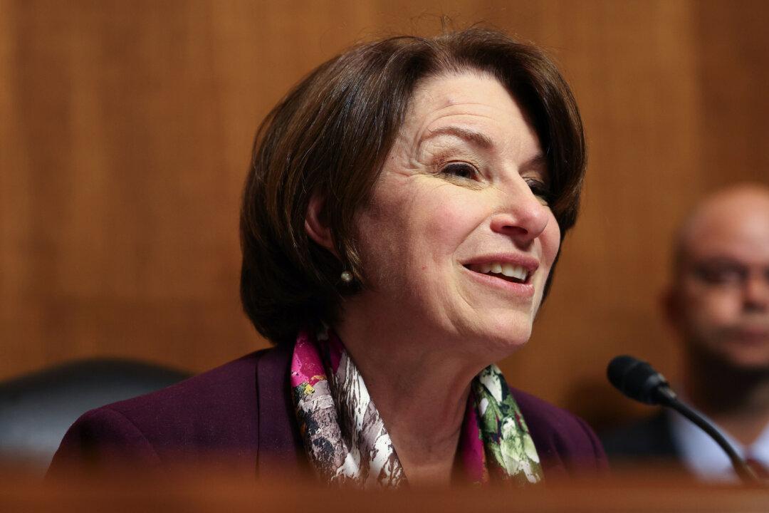 Amy Klobuchar Says She’s Cancer Free Again