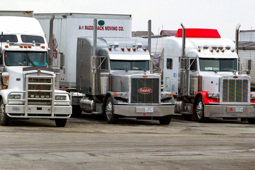 Truckers Want More Parking to Allow for Mandatory Driver Rests