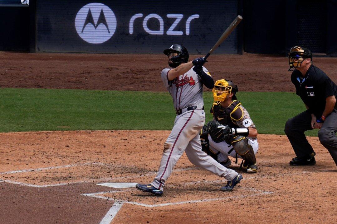 Big Game From d'Arnaud Helps Braves Get Past Padres