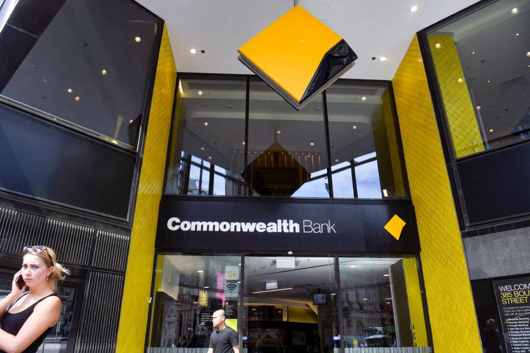 Commonwealth Bank Profit Falls 6 Percent, Dividend Payout Increased