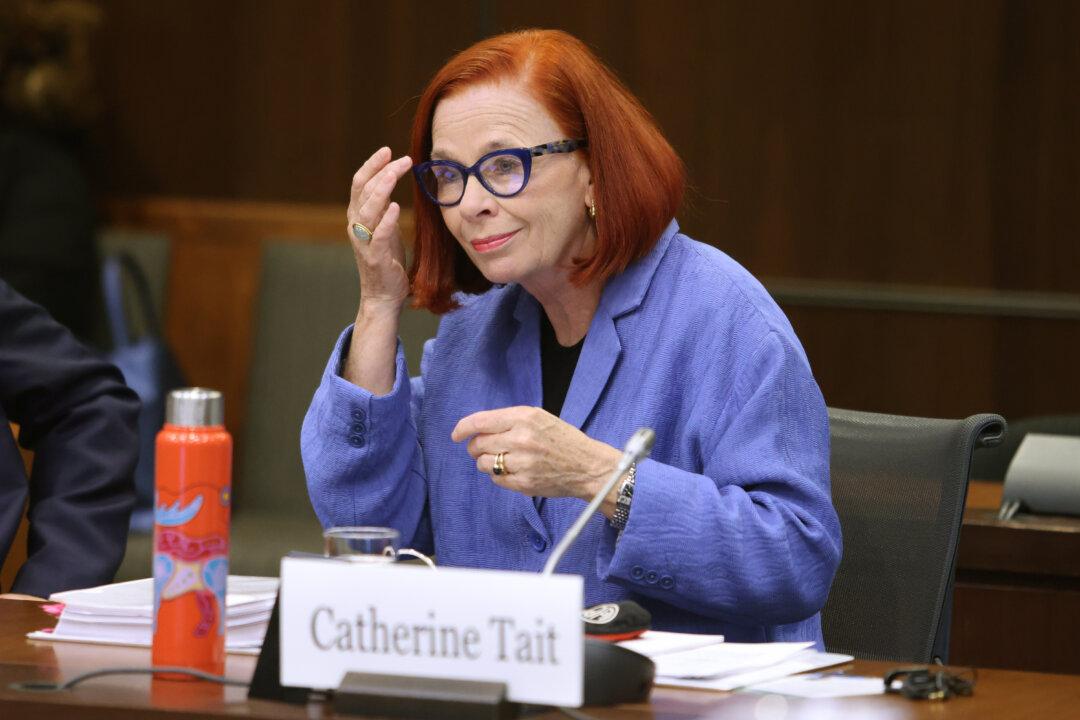 CBC/Radio-Canada Board Approves Bonuses for 2023-24, but Will Review Practice