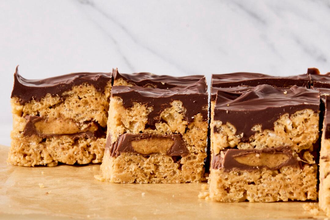 These Gooey, No-bake Bars Are a Peanut Butter-Lover’s Dream