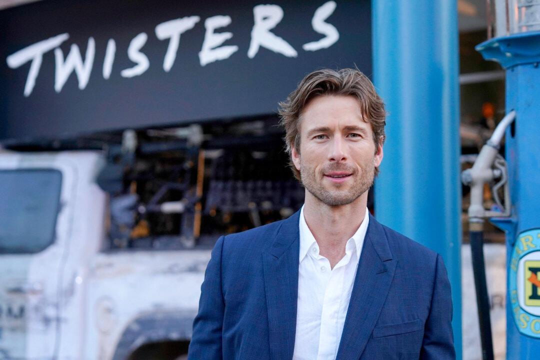 Glen Powell Sees Large Parts of America ‘Underserved’ by Hollywood