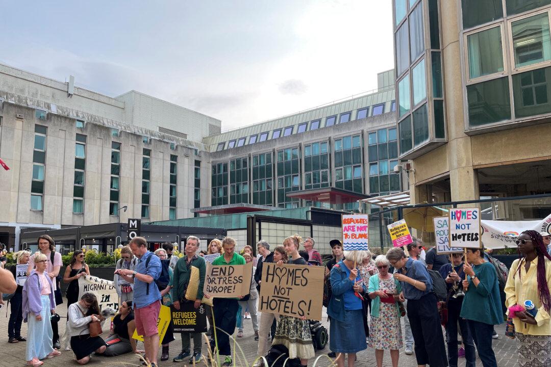 Migrant Children in Home Office Hotels ‘At Increased Risk of Trafficking’: Report