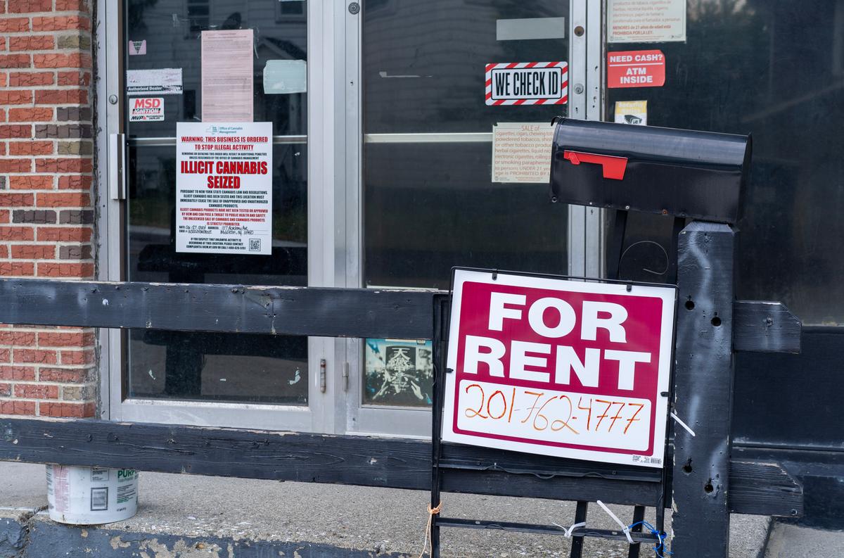 Middletown Police and State Task Force Join Hands to Curb Illegal Cannabis Stores