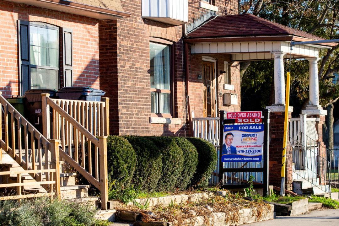 Toronto Housing Sales Make Year-Over-Year Gain