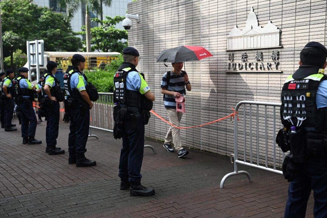 Bipartisan Lawmaker Group Calls for Sanctions on Hong Kong Officials Over Human Rights