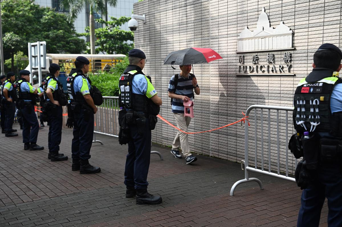 Bipartisan Lawmaker Group Calls for Sanctions on Hong Kong Officials Over Human Rights