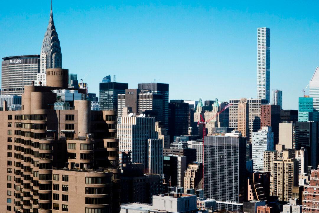 Fandango Founder J. Michael Cline Dies at 64 After Falling From New York Hotel