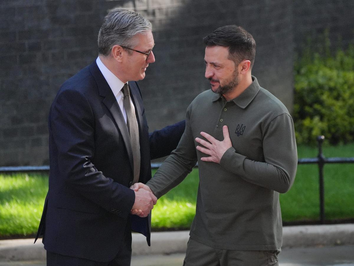 Zelensky Asks Cabinet’s Permission to Strike Russian Targets With UK Weapons