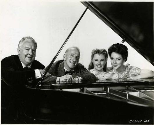 (L–R) Lauritz Melchior, Jimmy Durante, June Allyson, and Kathryn Grayson, in “Two Sisters From Boston.” (MGM)