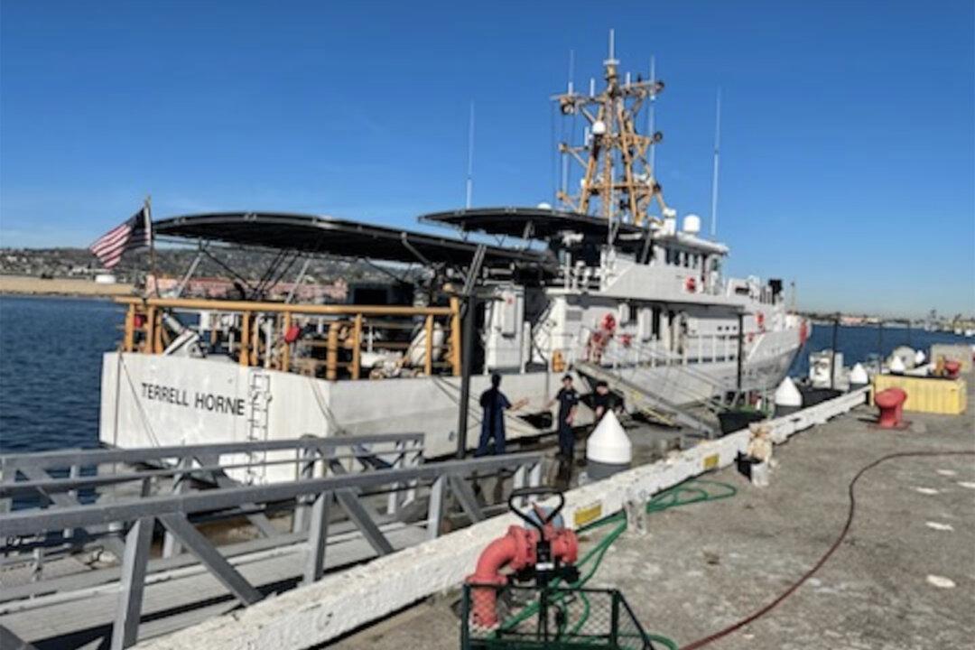 Coast Guard Halts 2 Illegal Charter Vessels in Southern California