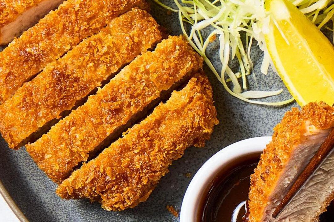 An Expert Method Helps You Fry Meaty Pork Chops to Crunchy, Juicy Perfection