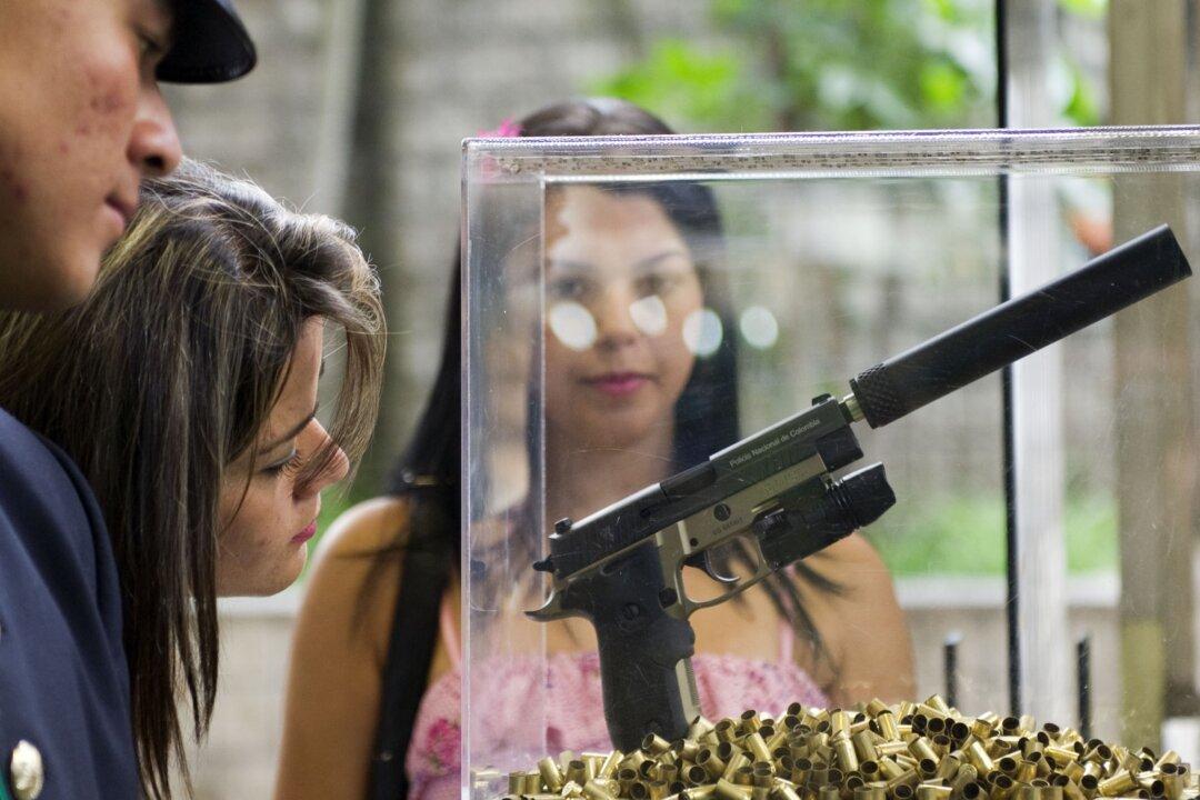 Federal Judge Rejects Challenge to Chicago Ban on Gun Laser Sights