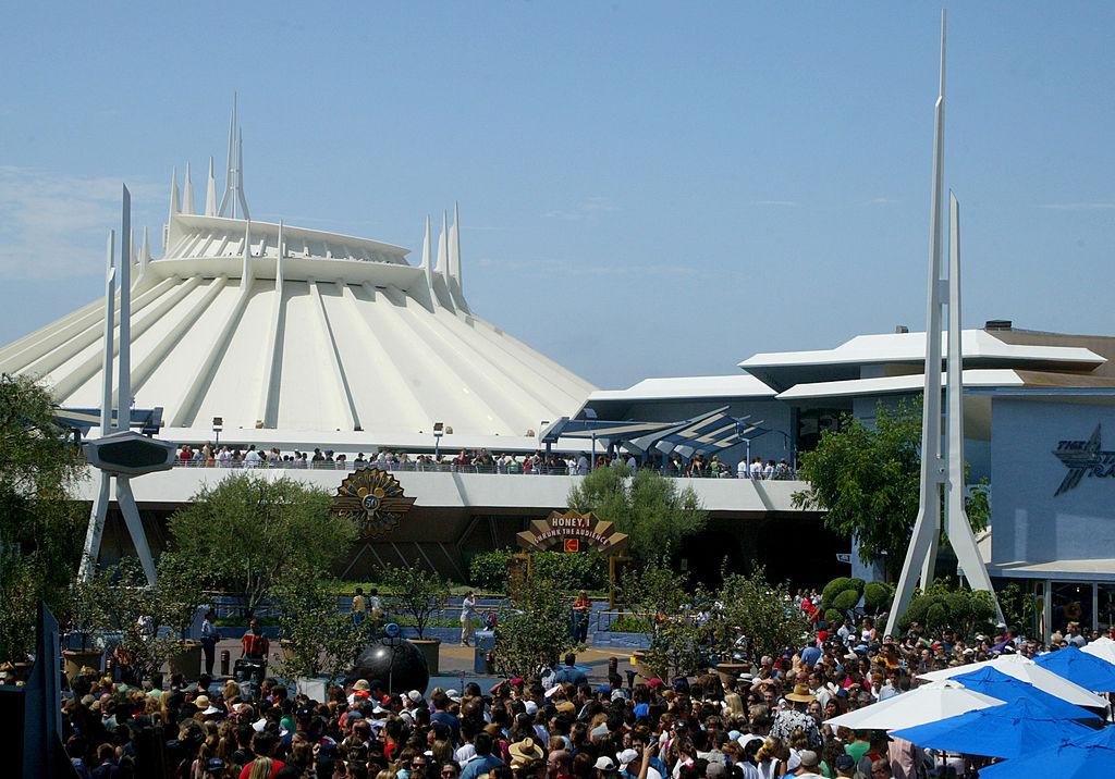 Space Mountain Among 6 Disneyland Attractions Set for Temporary Closure