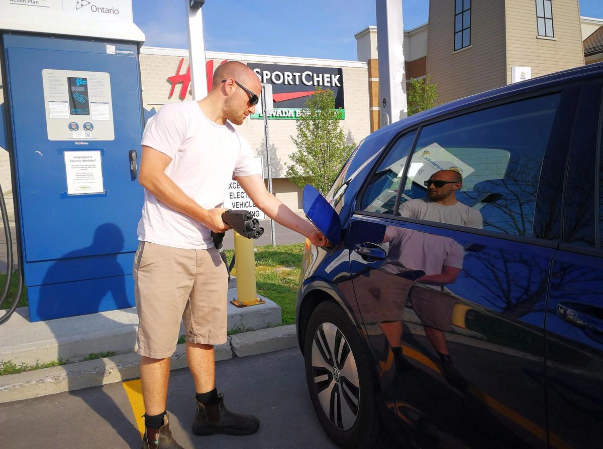 ANALYSIS: ‘Bumpy Road’ Ahead as Canada Moves Toward 2035 EV Goals