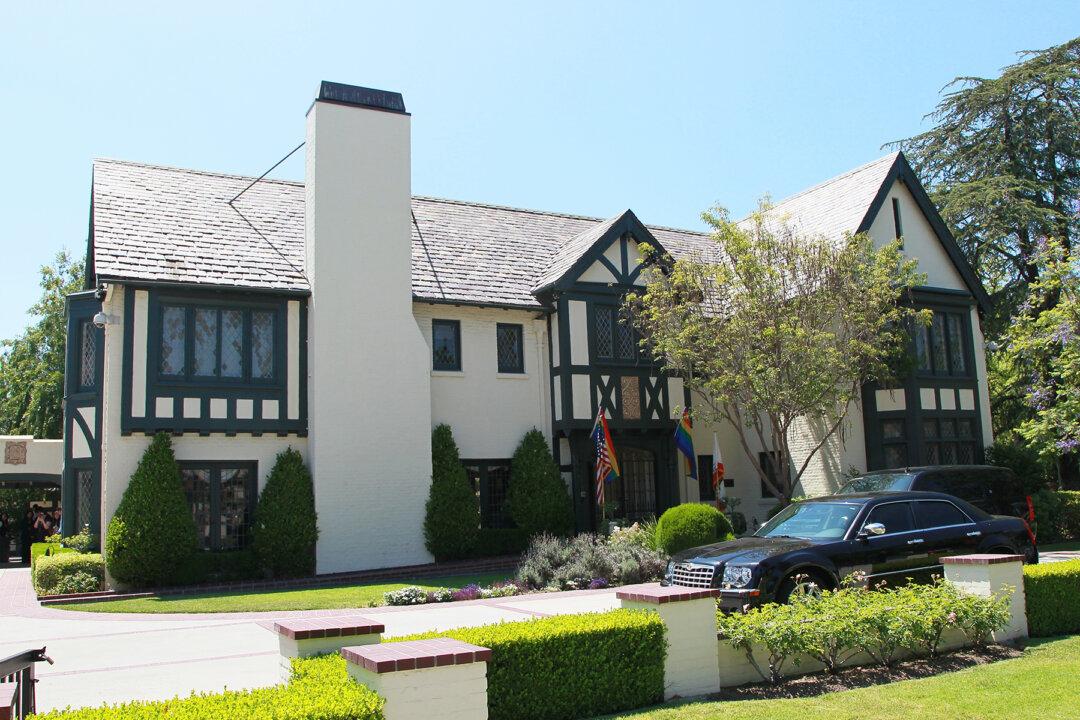 Man Who Broke Into Los Angeles Mayor’s Home Gets No Prison but Probation