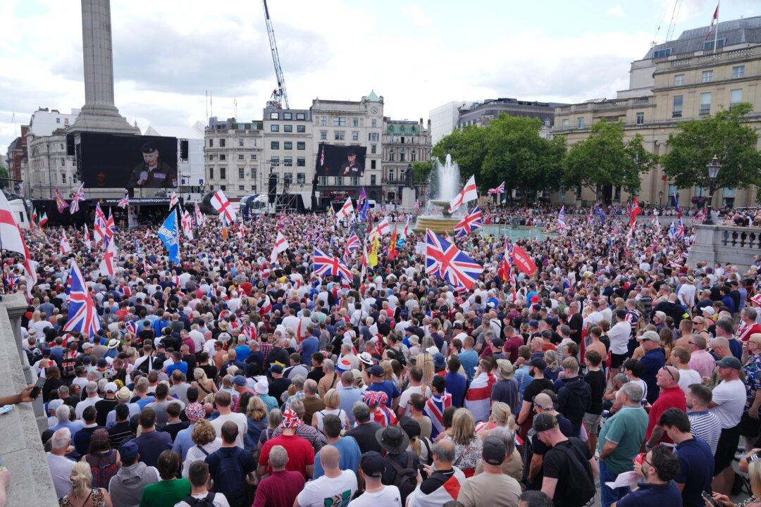 Thousands in Central London for Tommy Robinson Rally and Counter-Protest
