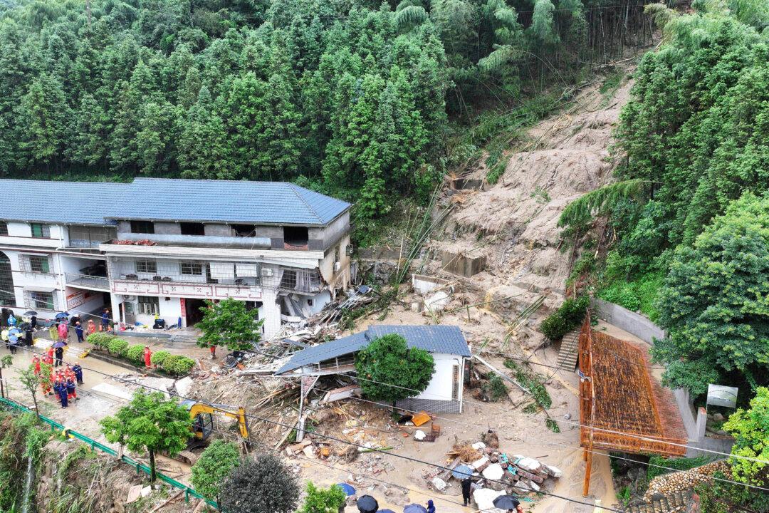 Landslide From Typhoon Gaemi Remnants Kills at Least 12 in Southern China