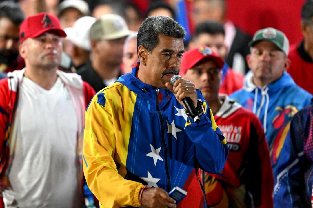 Venezuela’s Maduro, Opposition Each Claim Presidential Victory