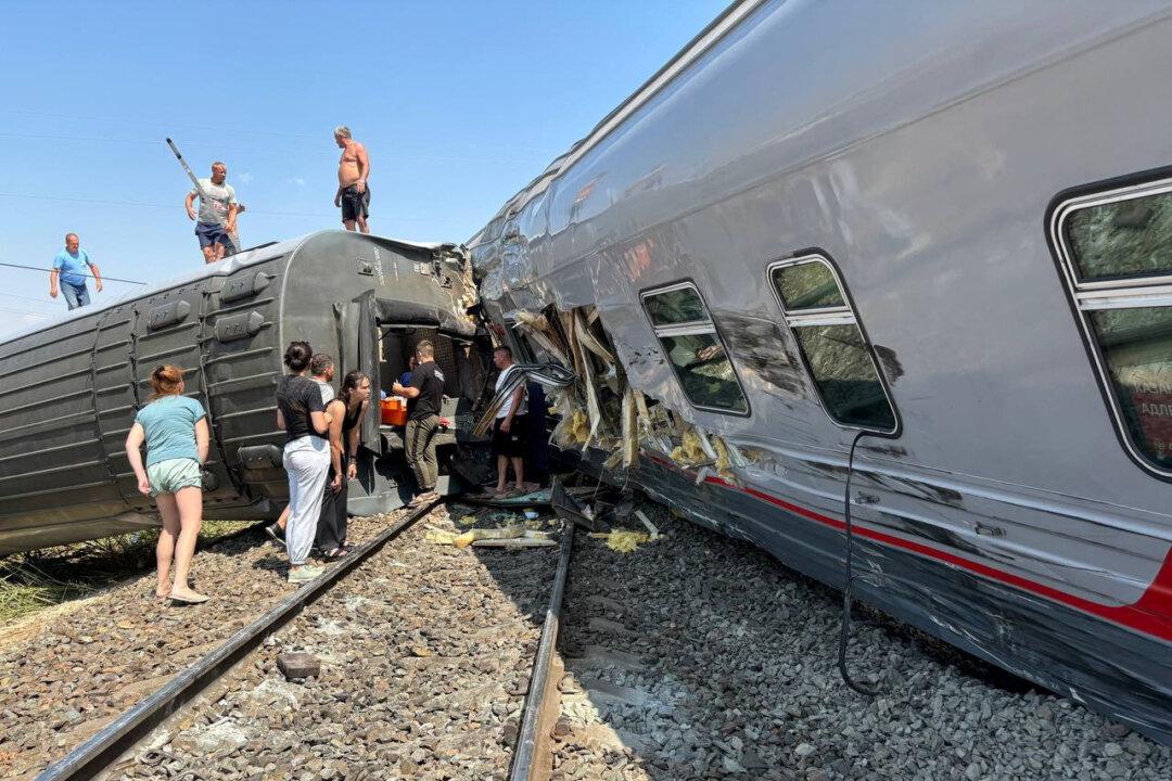At Least 140 People Hurt as Russian Train Smashes Into Truck