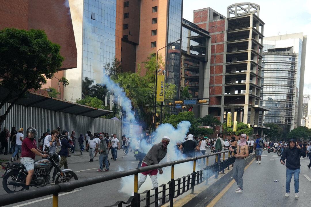 State Department Denies Claims of Amnesty Offer for Maduro