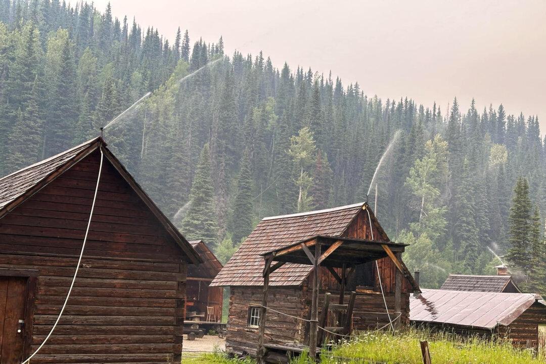 Historic BC Mining Town of Barkerville to Reopen Following Wildfire Threat