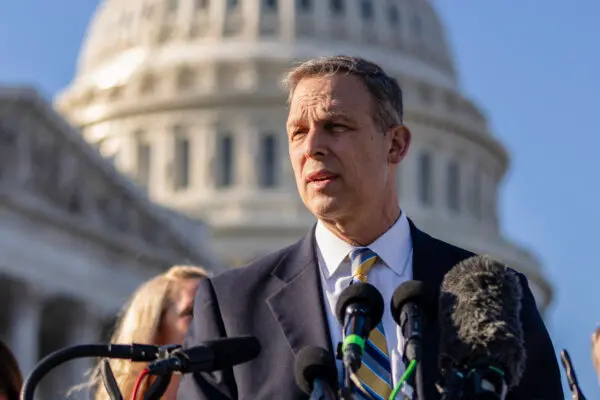 Rep. Perry Introduces 2 Bills Targeting Surrogacy Services for Foreign Nationals, Sex Offenders