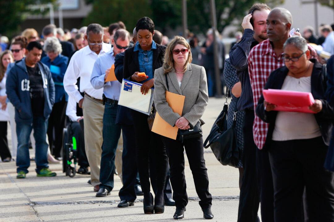 Job Hunting Hits 10-year High Amid Worker Dissatisfaction: NY Fed Survey