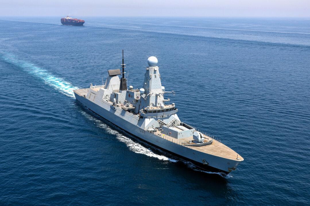 UK Ships and Helicopters on Standby as British Nationals Urged to Leave Lebanon