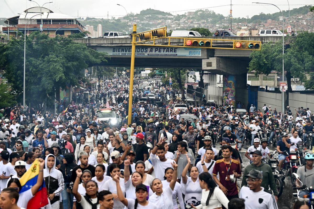 Maduro Arrests 2,000 Venezuelan Protesters, Vows ‘Maximum Punishment’