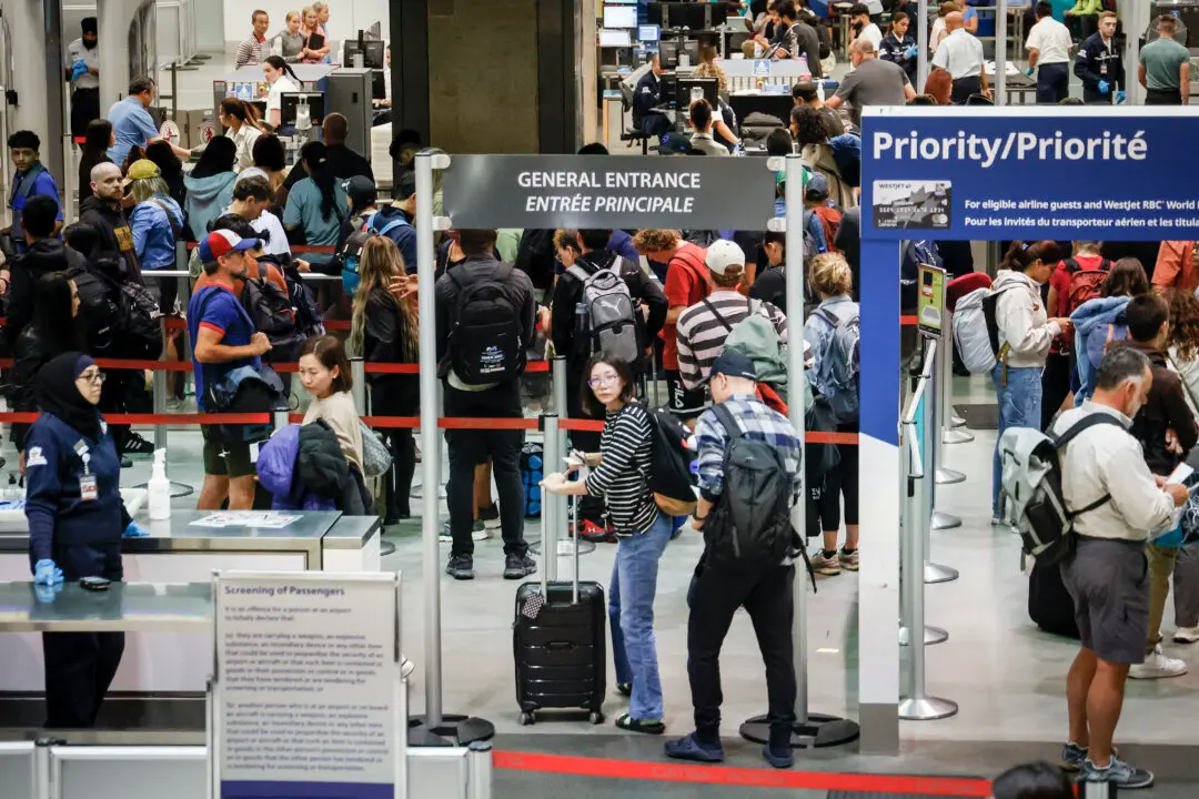 Flights Resume at Calgary Airport After Temporary Pause Due to Heavy Snow