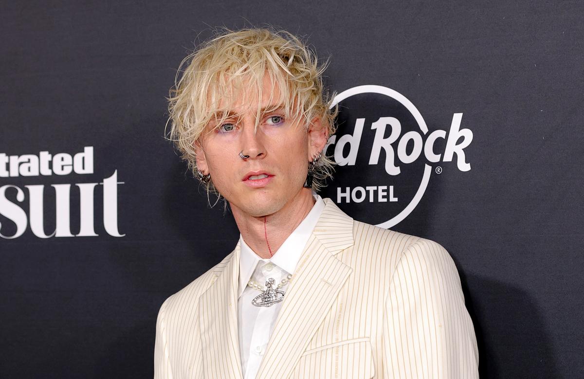 Machine Gun Kelly Says He’s Completely Sober After Going to Rehab Last Year