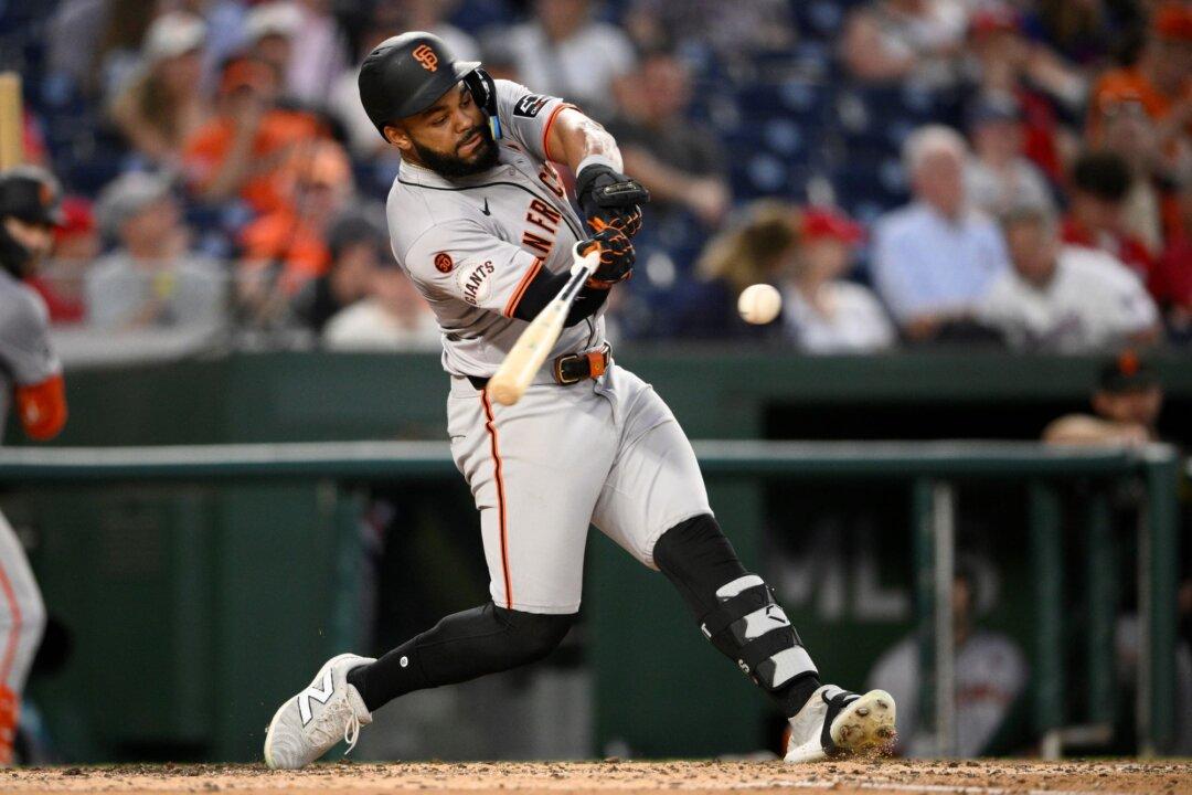 Giants Back Snell With Three Home Runs in Victory Over Nationals