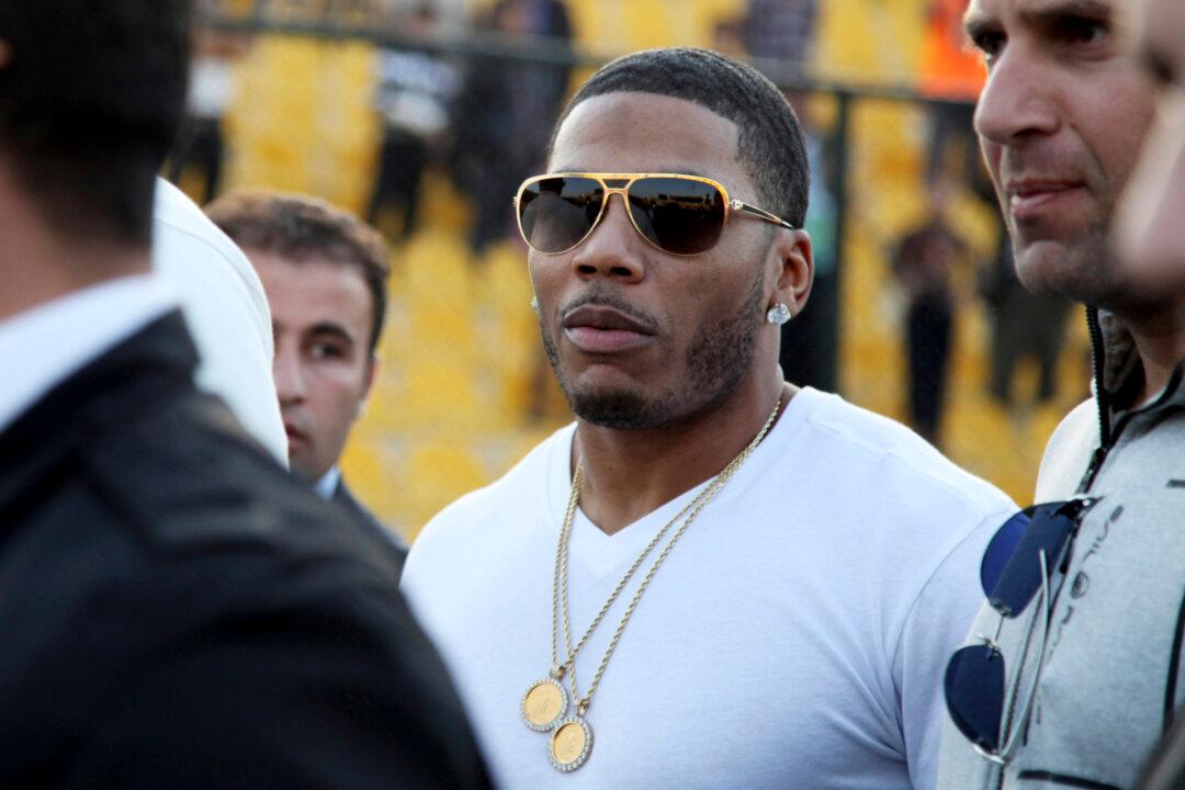 Rapper Nelly Is Arrested and Accused of Having Illegal Drugs; His Lawyer Says Case Will Die