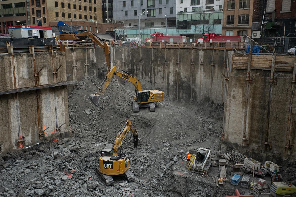 Economy Lost 2,800 Jobs in July, Unemployment Rate Unchanged at 6.4%