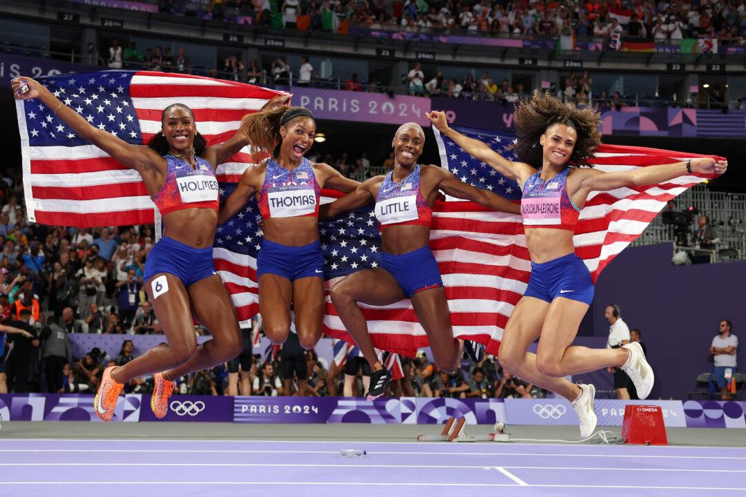 US Wins Women’s 4x400-Meter Relay