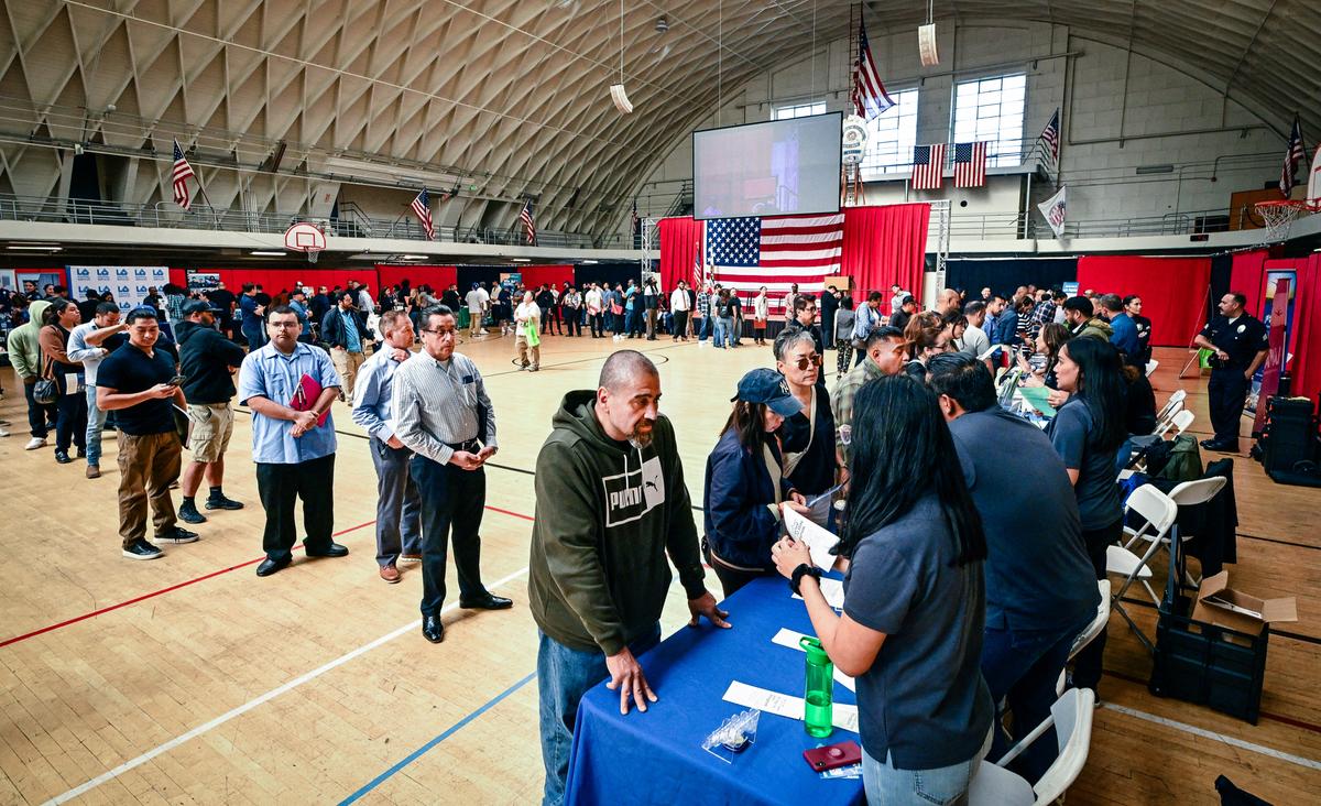 Job Security Concerns Grow as Probability of Finding New Employment Dips