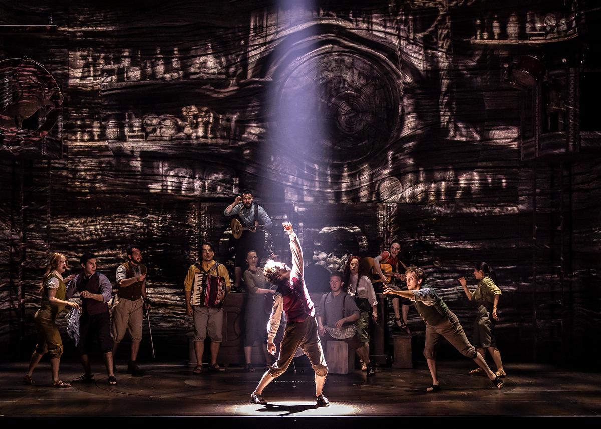 Chicago Shakespeare Theater Takes on LOTR