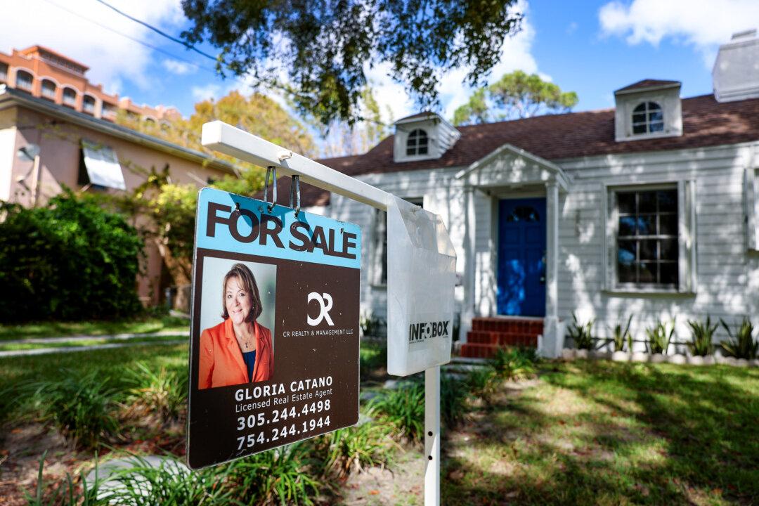 Existing Home Sales Log First Year-Over-Year Increase in More Than 3 Years