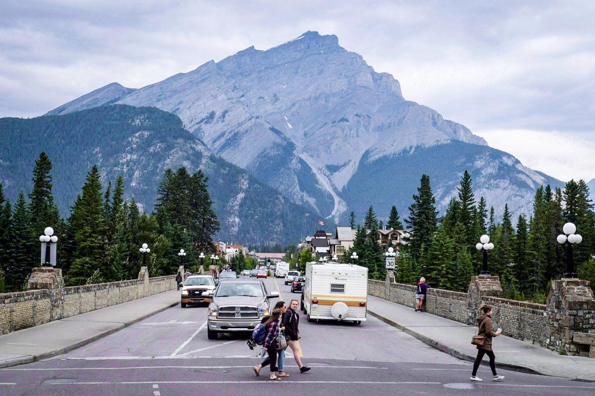 Banff Mayor Says Reducing Vehicles Necessary After Town Votes No to Pedestrian Zone