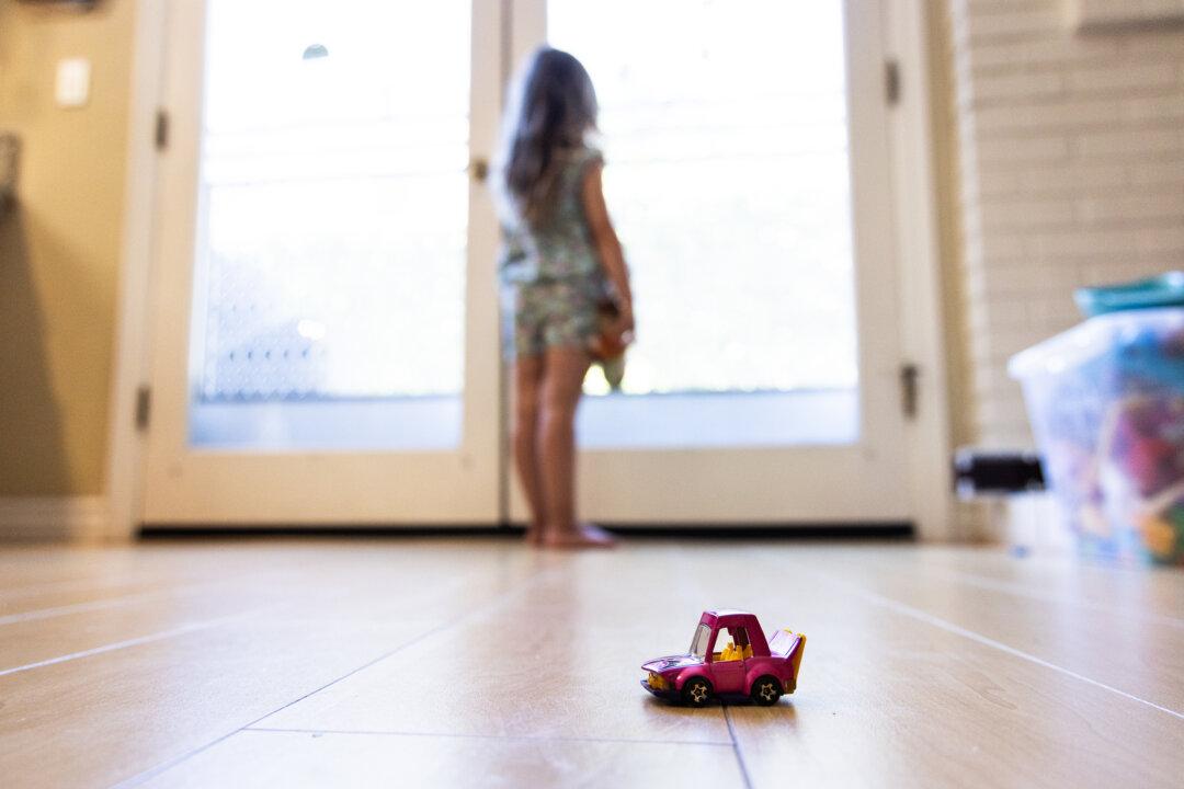 When Alice in Wonderland Comes to Life: Young Girl Diagnosed With Rare Syndrome