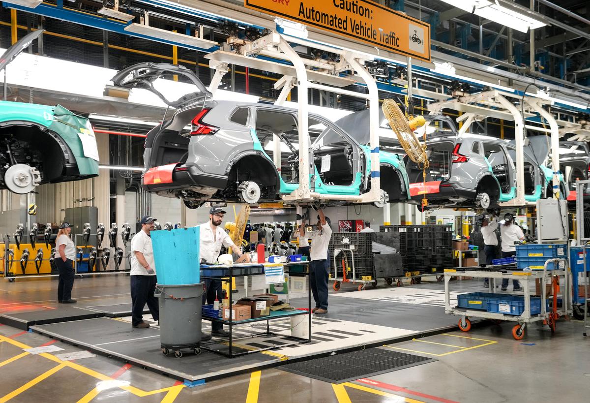 Statistics Canada Reports Wholesale Sales Down 0.6% in June