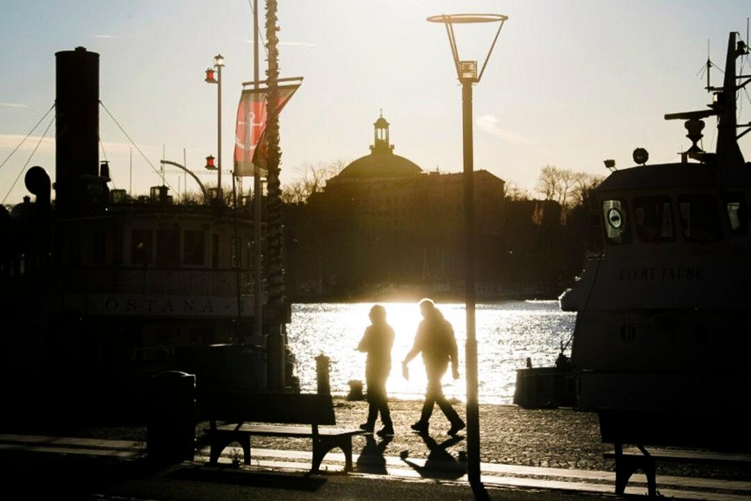 Sweden Considers Offering Naturalized Citizens Money to Return to Countries of Origin