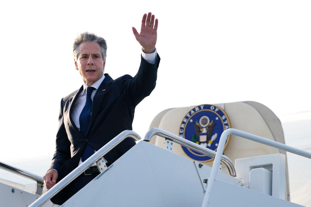 Blinken Visits Haiti, Dominican Republic to Discuss Regional Instability