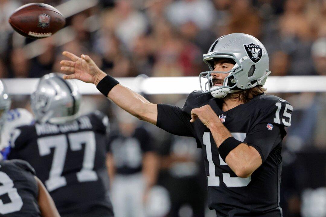 Raiders Hand Keys to the Offense to Former Colts Quarterback Minshew