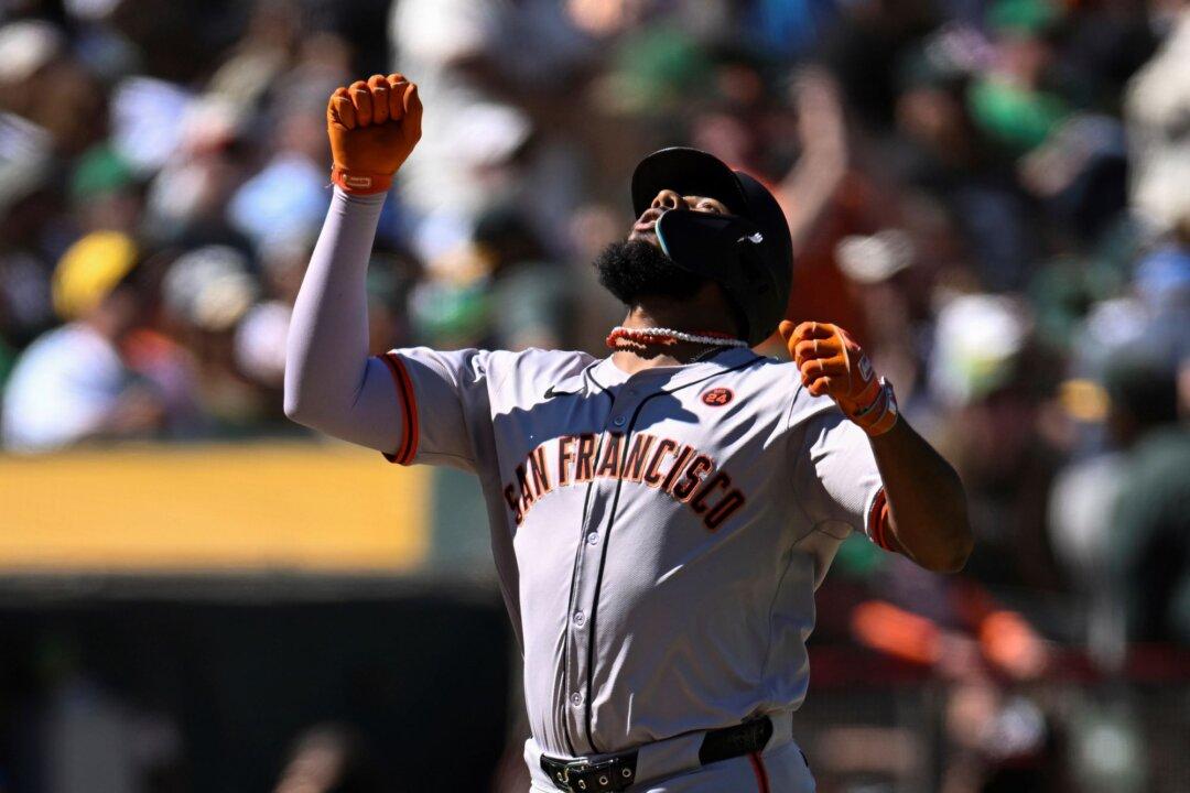 Encarnacion, Conforto Homer in 10th as Giants Beat A’s in Final Bay Bridge Series Matchup